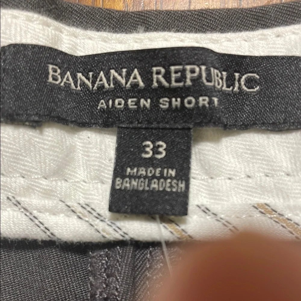 Banana Republic Men’s Aiden Shorts. Color Dark Gray, Size 33, Retail $55. NWT.